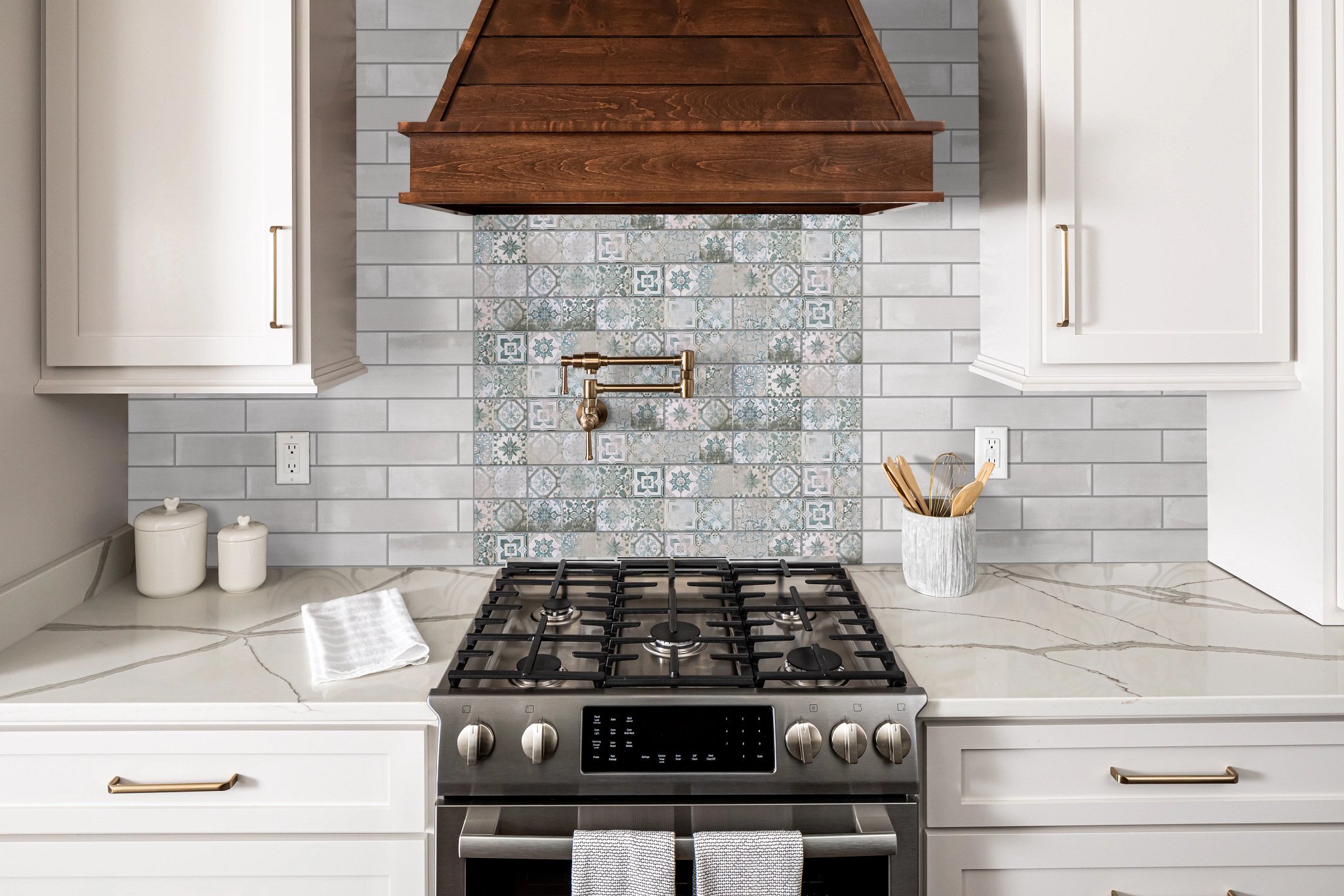 tile kitchen backsplash - Flooring Store in Oakville